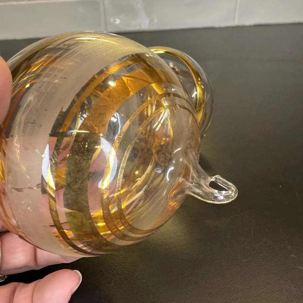 Unbranded glow features sphere